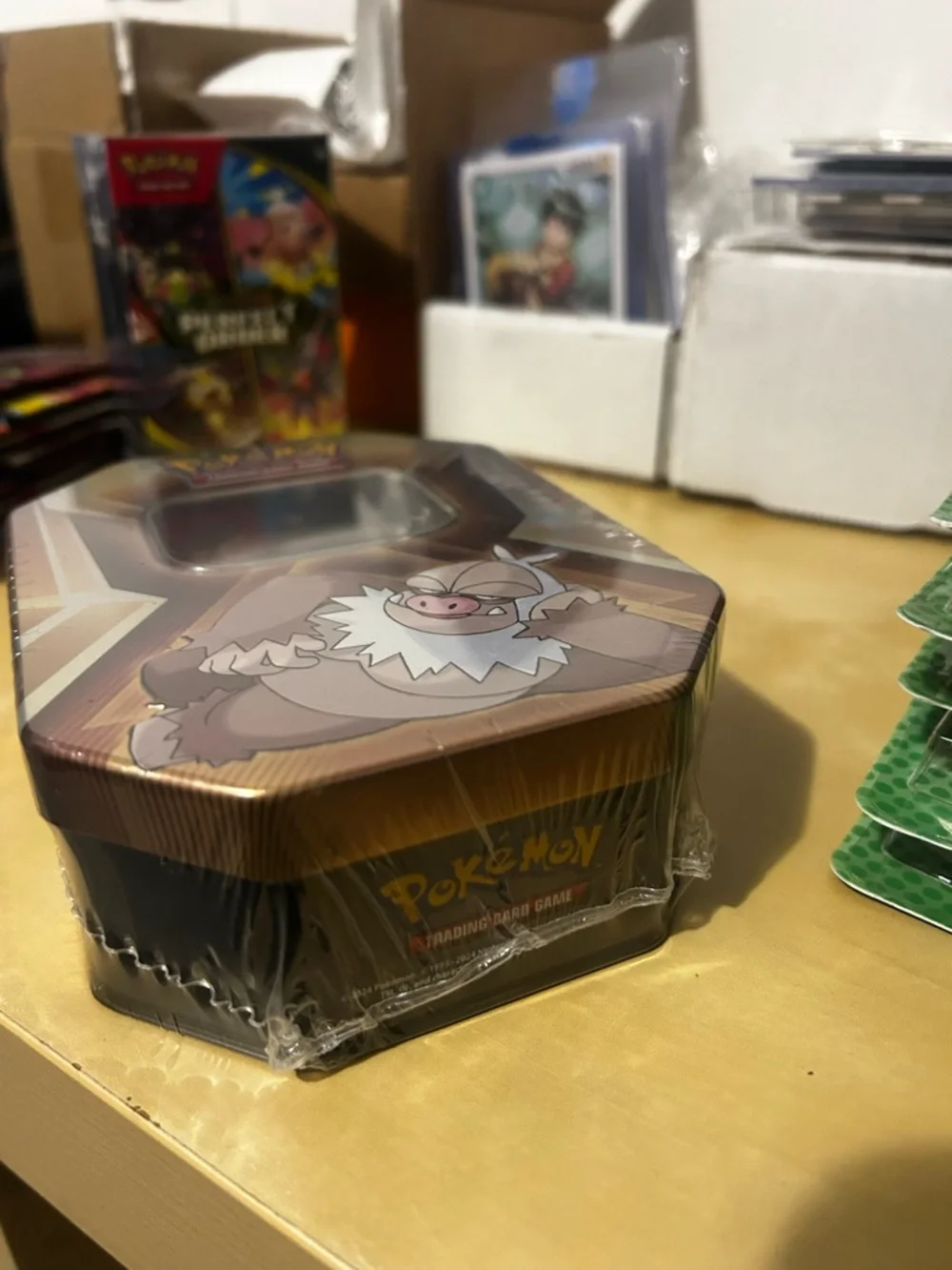 Pokemon Tin - Brown and Gold Slaking Artwork